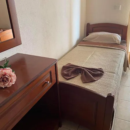 Manos Hotel