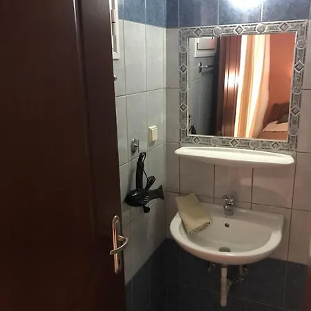 Manos Hotel