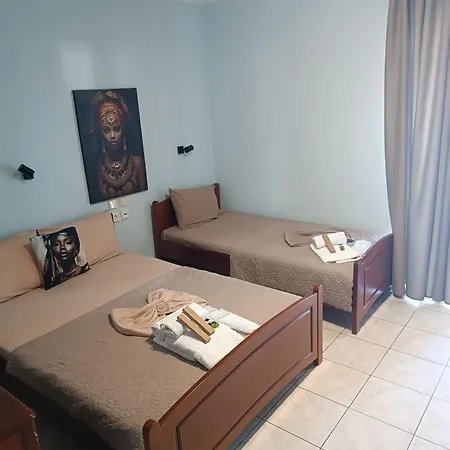 Hotel Manos *