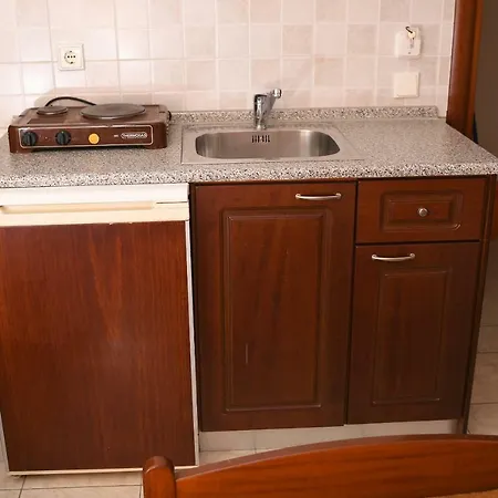Hotel Manos *